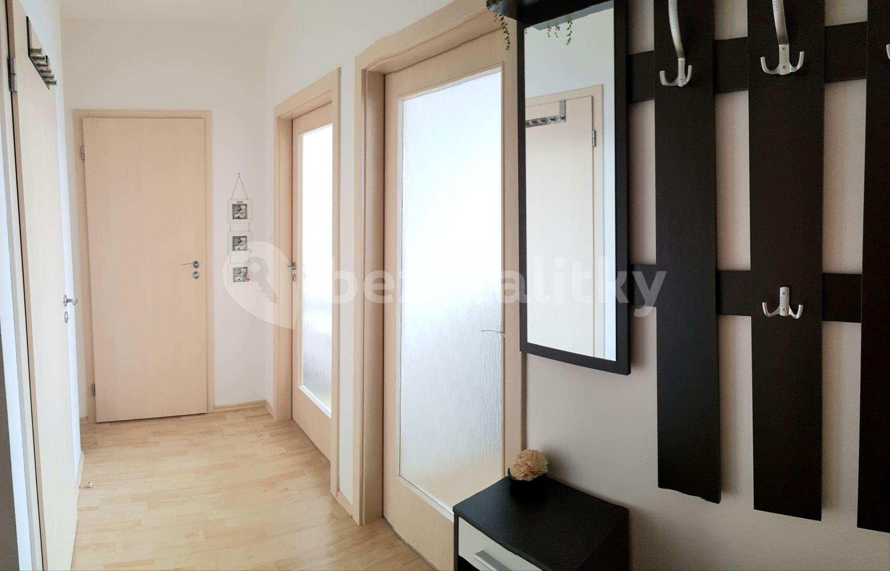 1 bedroom with open-plan kitchen flat to rent, 60 m², U Hostavického potoka, Prague, Prague