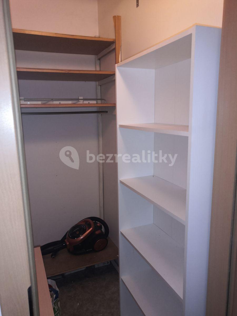 Studio flat to rent, 38 m², Pálavské náměstí, Brno, Jihomoravský Region