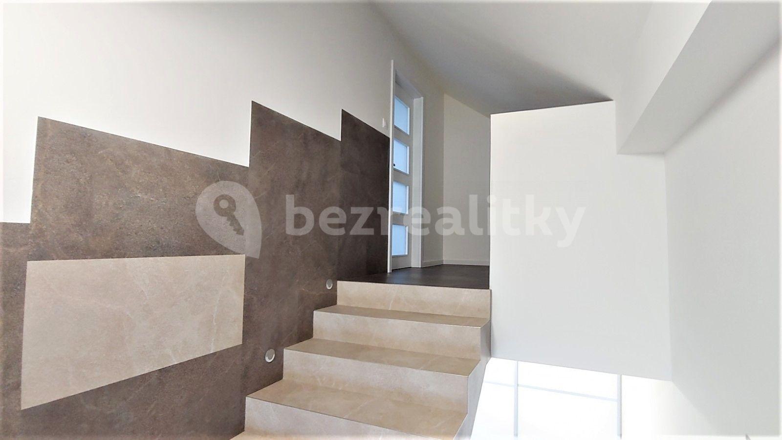 1 bedroom with open-plan kitchen flat to rent, 71 m², Frimlova, Prague, Prague