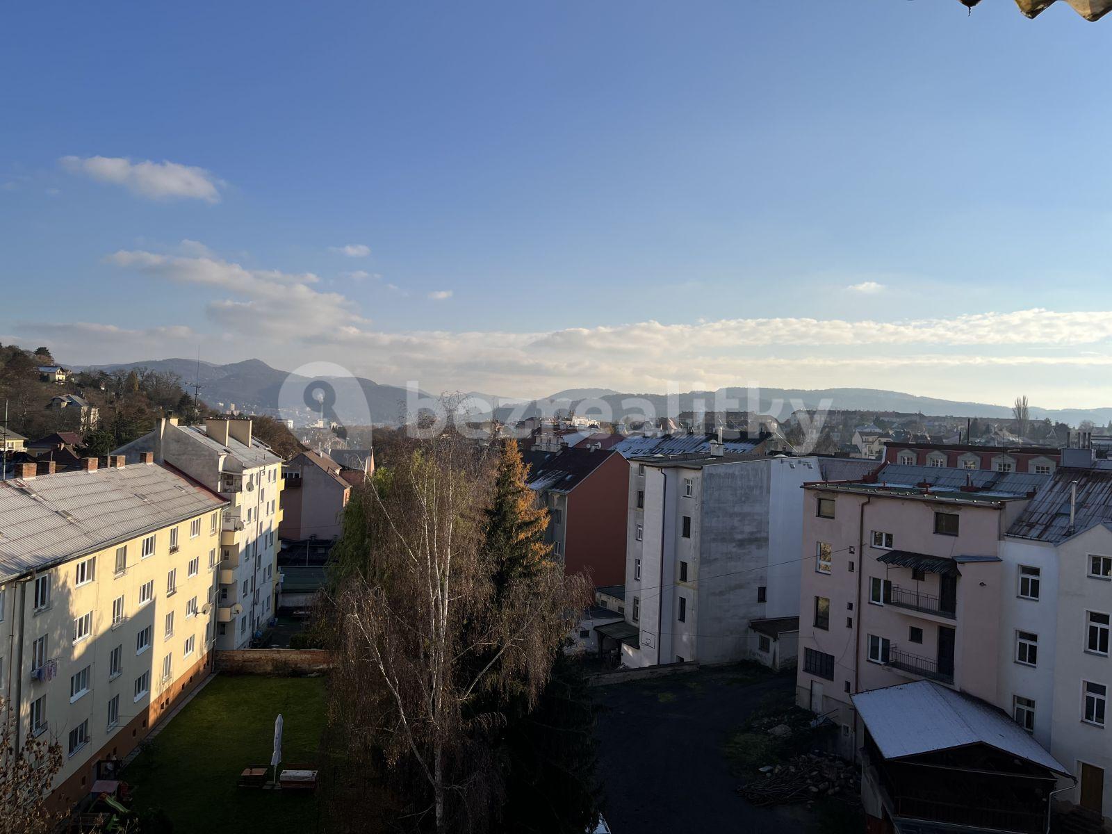 2 bedroom flat to rent, 67 m², U Stadiónu, Ústí nad Labem, Ústecký Region