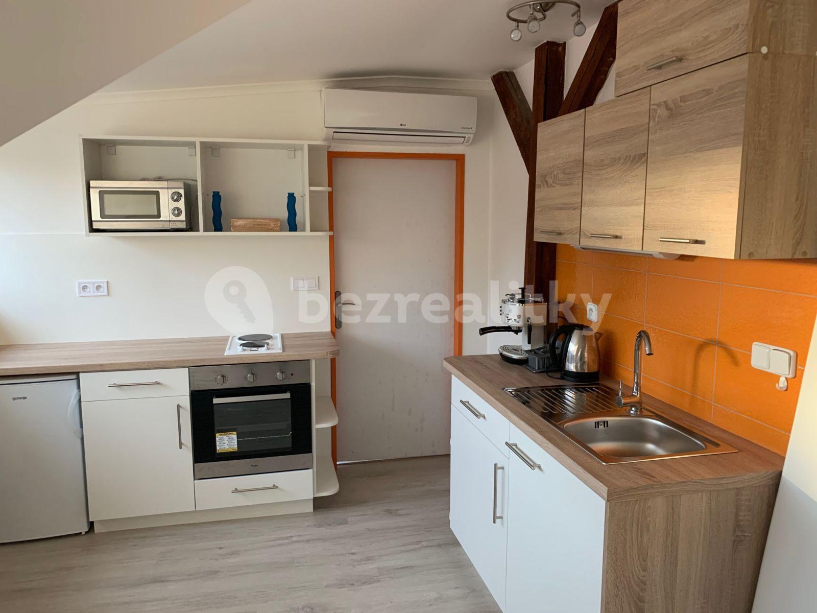 2 bedroom with open-plan kitchen flat to rent, 60 m², Jeremiášova, Prague, Prague