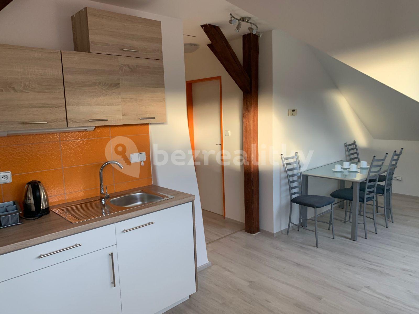 2 bedroom with open-plan kitchen flat to rent, 60 m², Jeremiášova, Prague, Prague