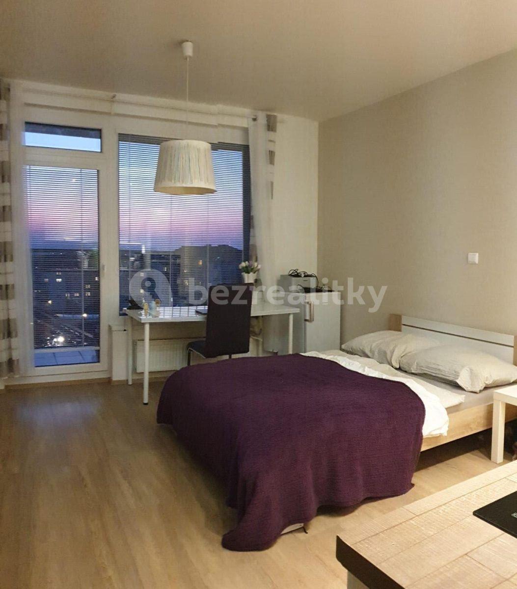 Studio flat to rent, 30 m², Nad Přehradou, Prague, Prague