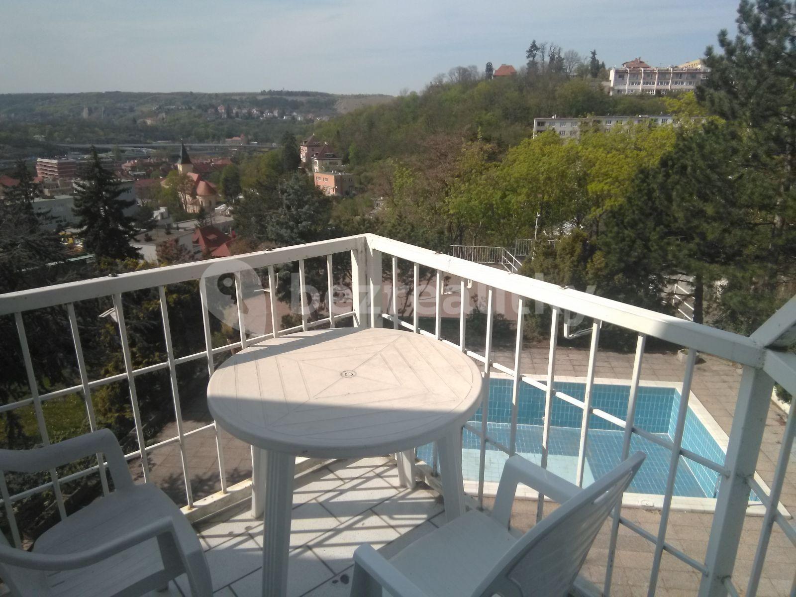 Small studio flat to rent, 25 m², Vlnitá, Prague, Prague