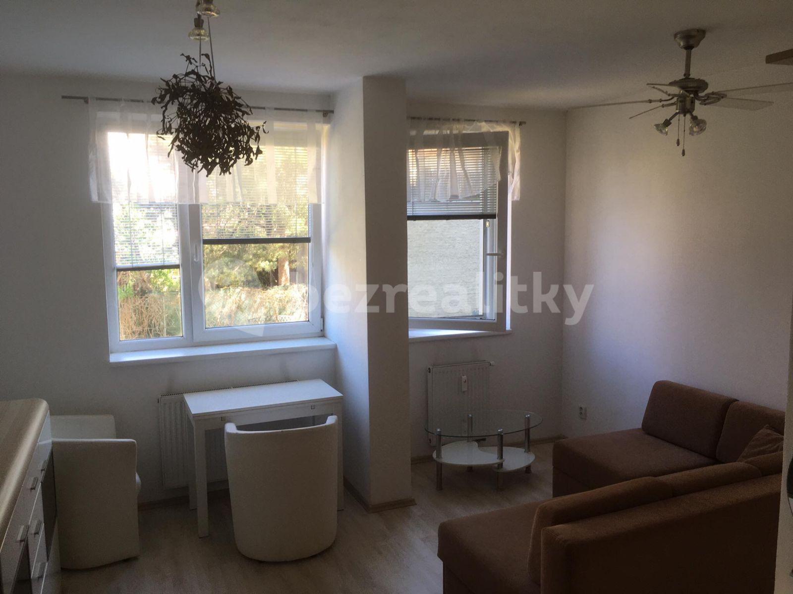 Small studio flat to rent, 28 m², Kovařovicova, Brno, Jihomoravský Region