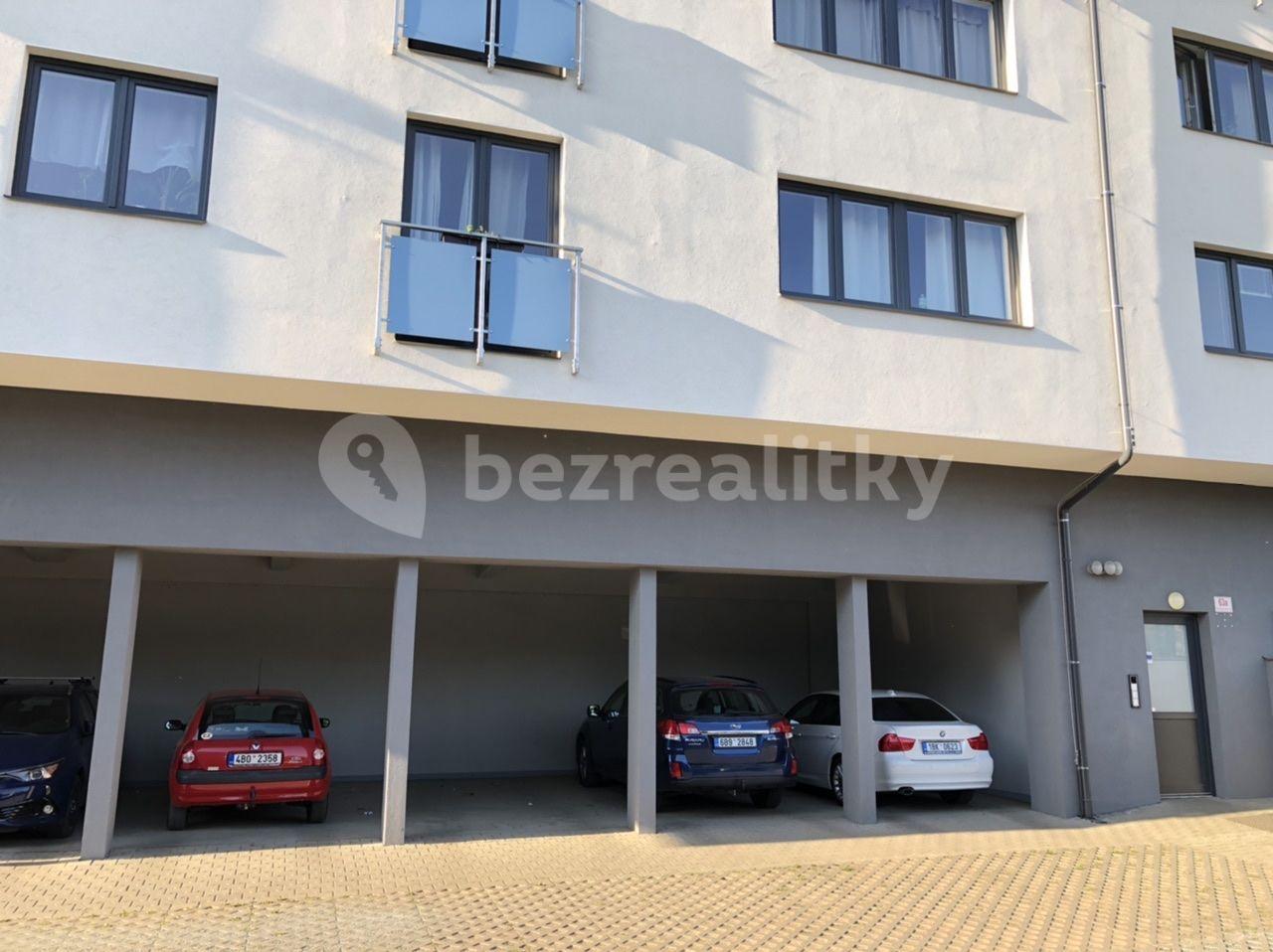 1 bedroom with open-plan kitchen flat to rent, 74 m², Svatoplukova, Brno, Jihomoravský Region