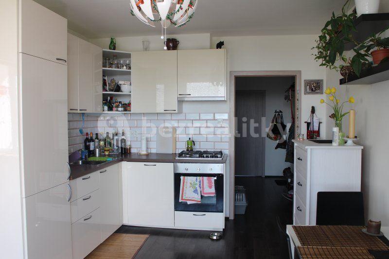 3 bedroom flat to rent, 70 m², Zárybská, Prague, Prague