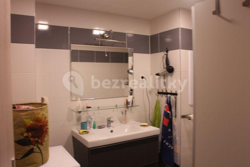 3 bedroom flat to rent, 70 m², Zárybská, Prague, Prague