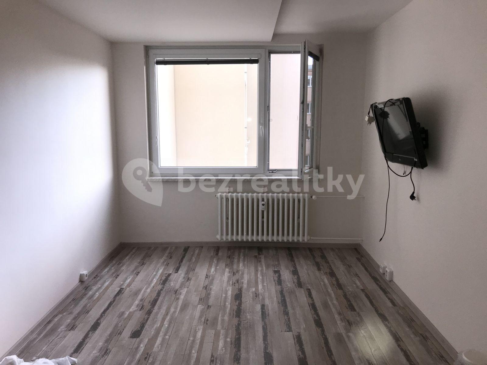 3 bedroom with open-plan kitchen flat to rent, 86 m², Vršovická, Prague, Prague