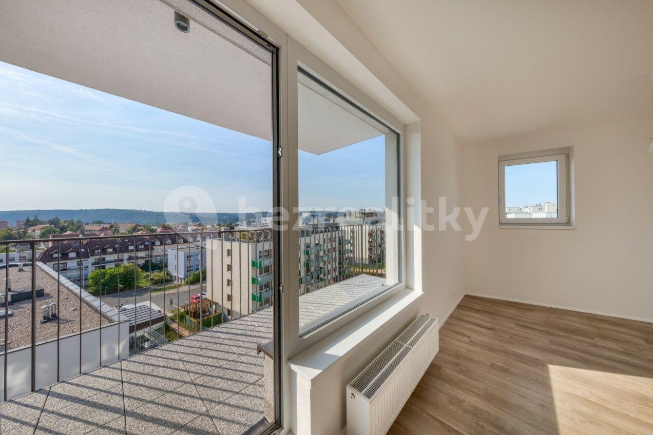 Studio flat to rent, 41 m², Československého exilu, Prague, Prague