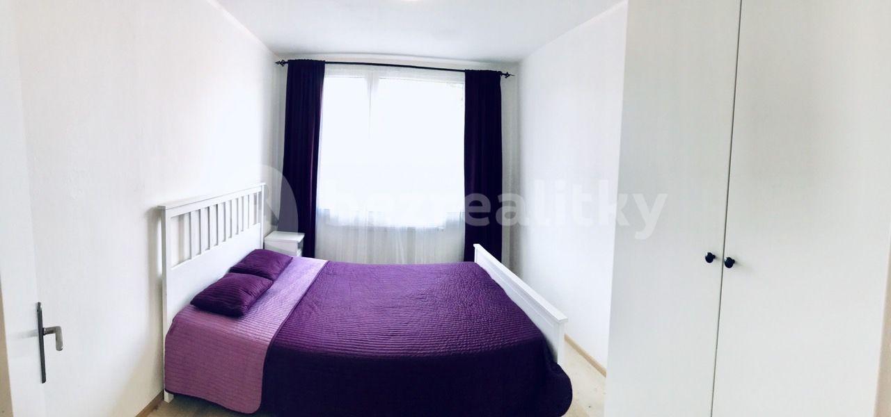 1 bedroom with open-plan kitchen flat to rent, 42 m², Křenická, Prague, Prague