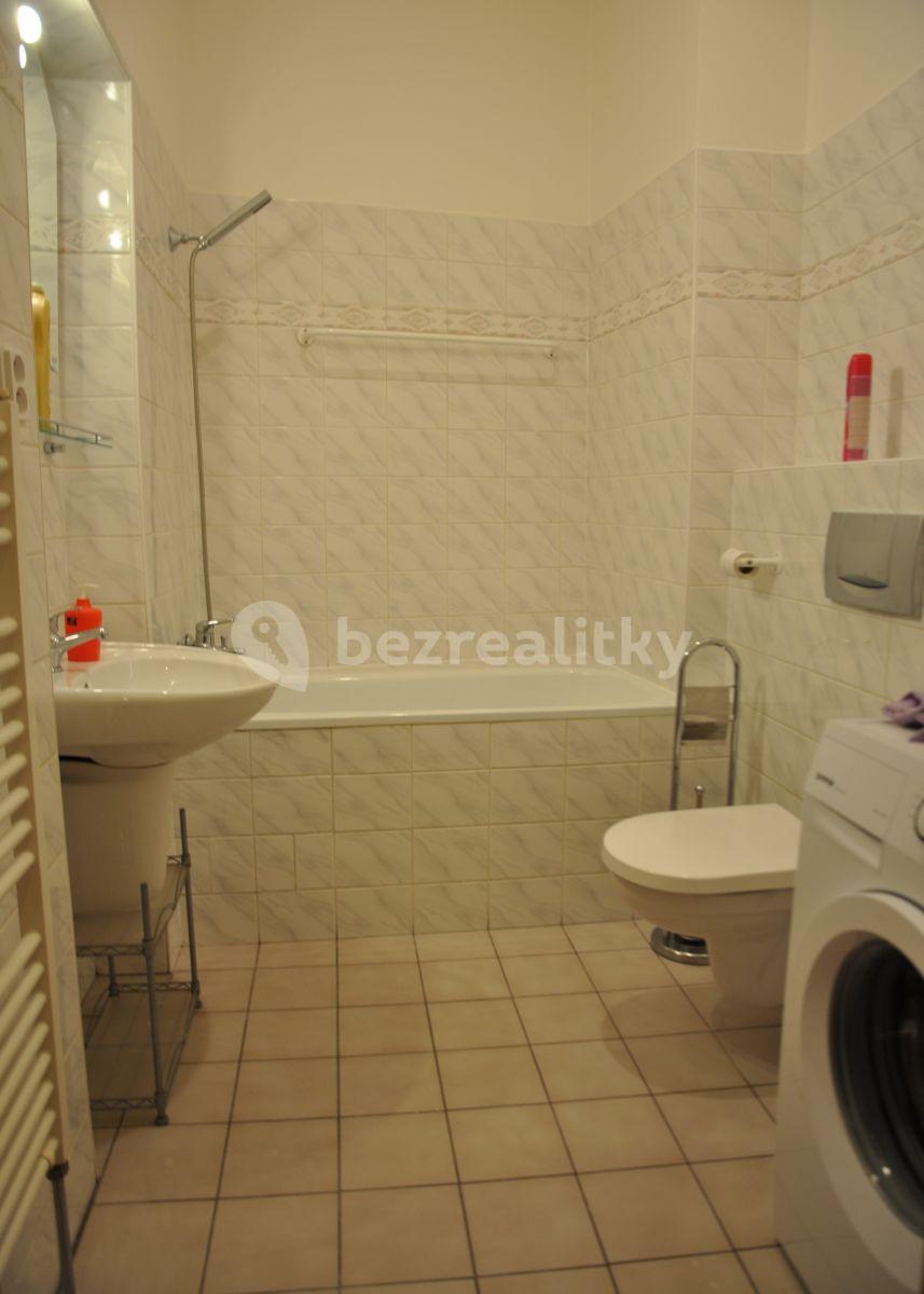 1 bedroom with open-plan kitchen flat to rent, 74 m², Betlémské náměstí, Prague, Prague