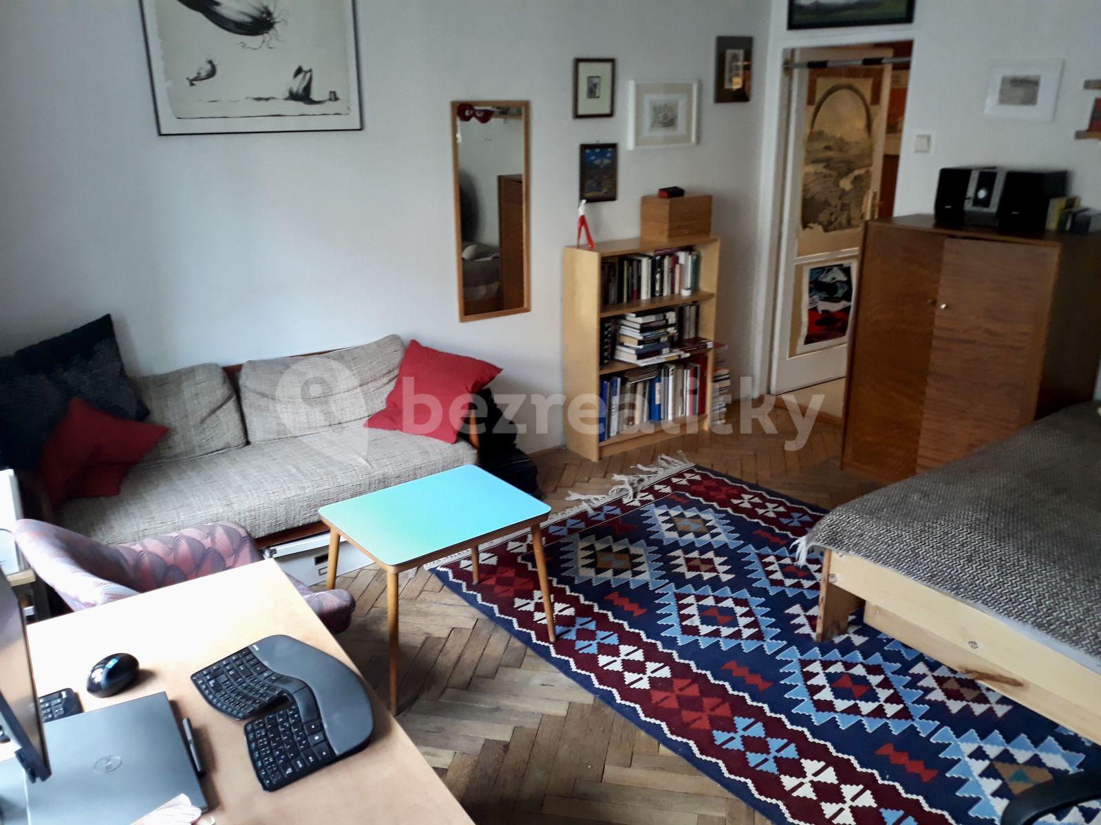 2 bedroom flat to rent, 64 m², Lucemburská, Prague, Prague