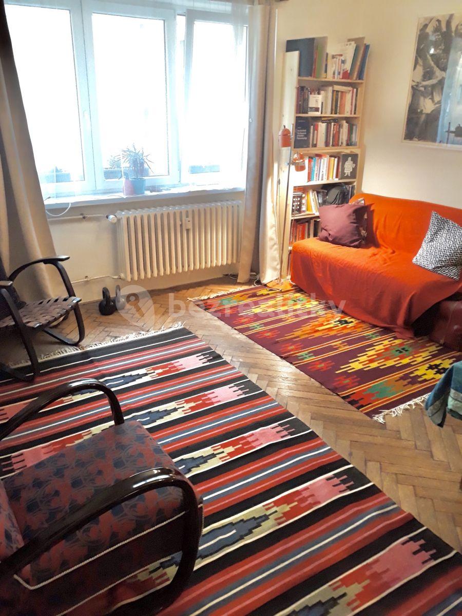 2 bedroom flat to rent, 64 m², Lucemburská, Prague, Prague