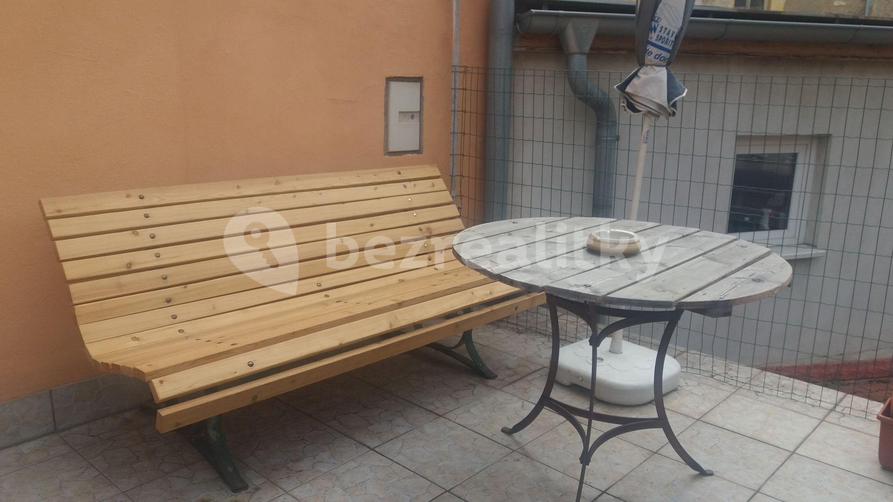 4 bedroom flat to rent, 180 m², Jiskrova, Prague, Prague