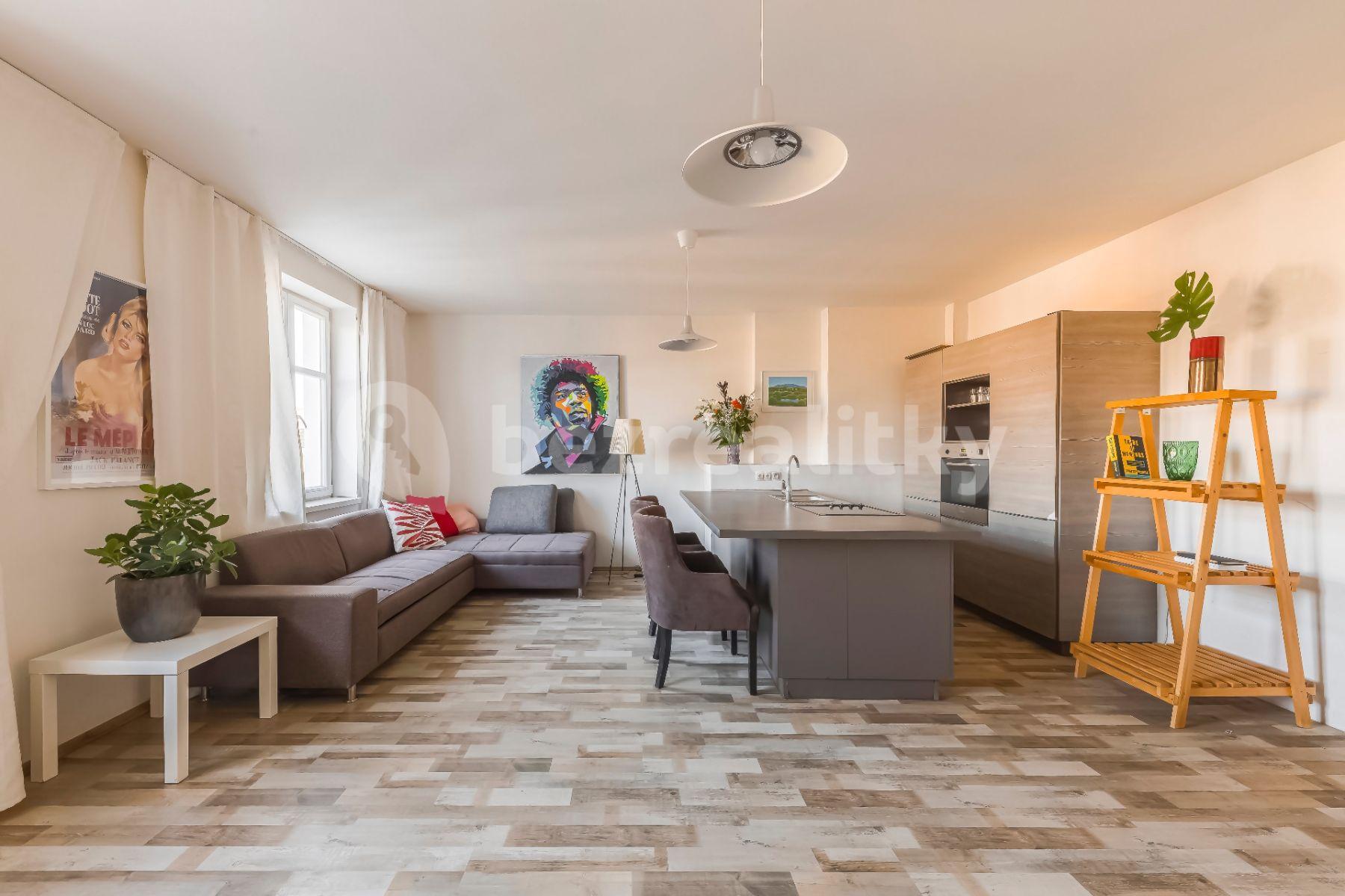 2 bedroom with open-plan kitchen flat to rent, 100 m², Tolstého, Prague, Prague