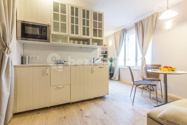 Studio flat to rent, 25 m², Plynární, Prague, Prague