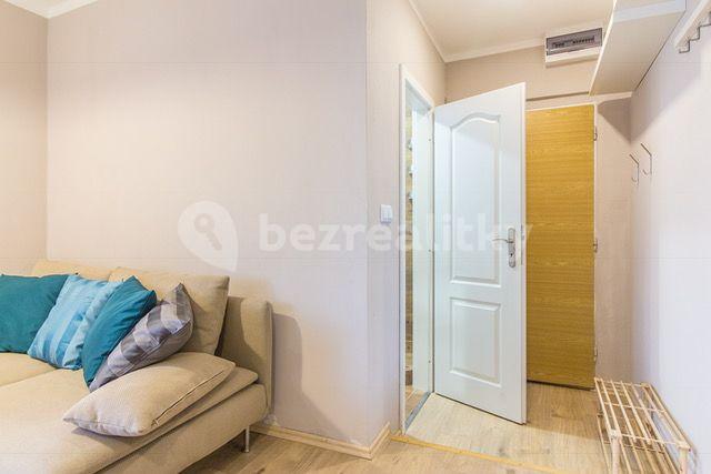 Studio flat to rent, 25 m², Plynární, Prague, Prague