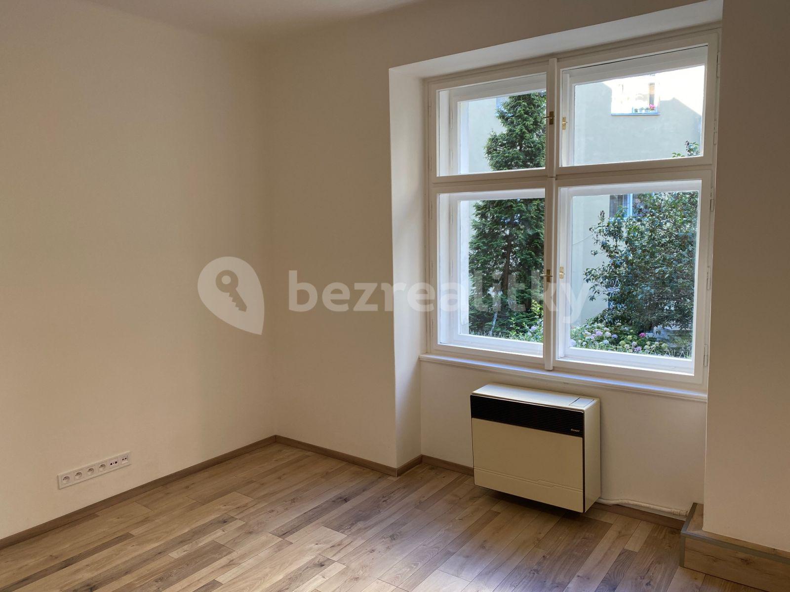 Small studio flat to rent, 27 m², U Obecního dvora, Prague, Prague