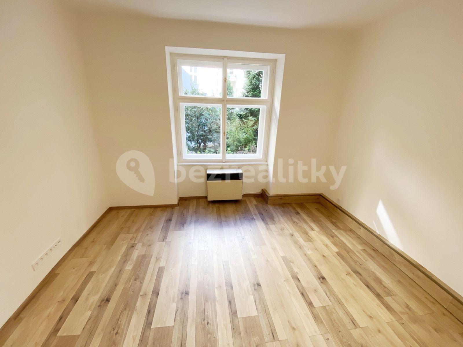 Small studio flat to rent, 27 m², U Obecního dvora, Prague, Prague