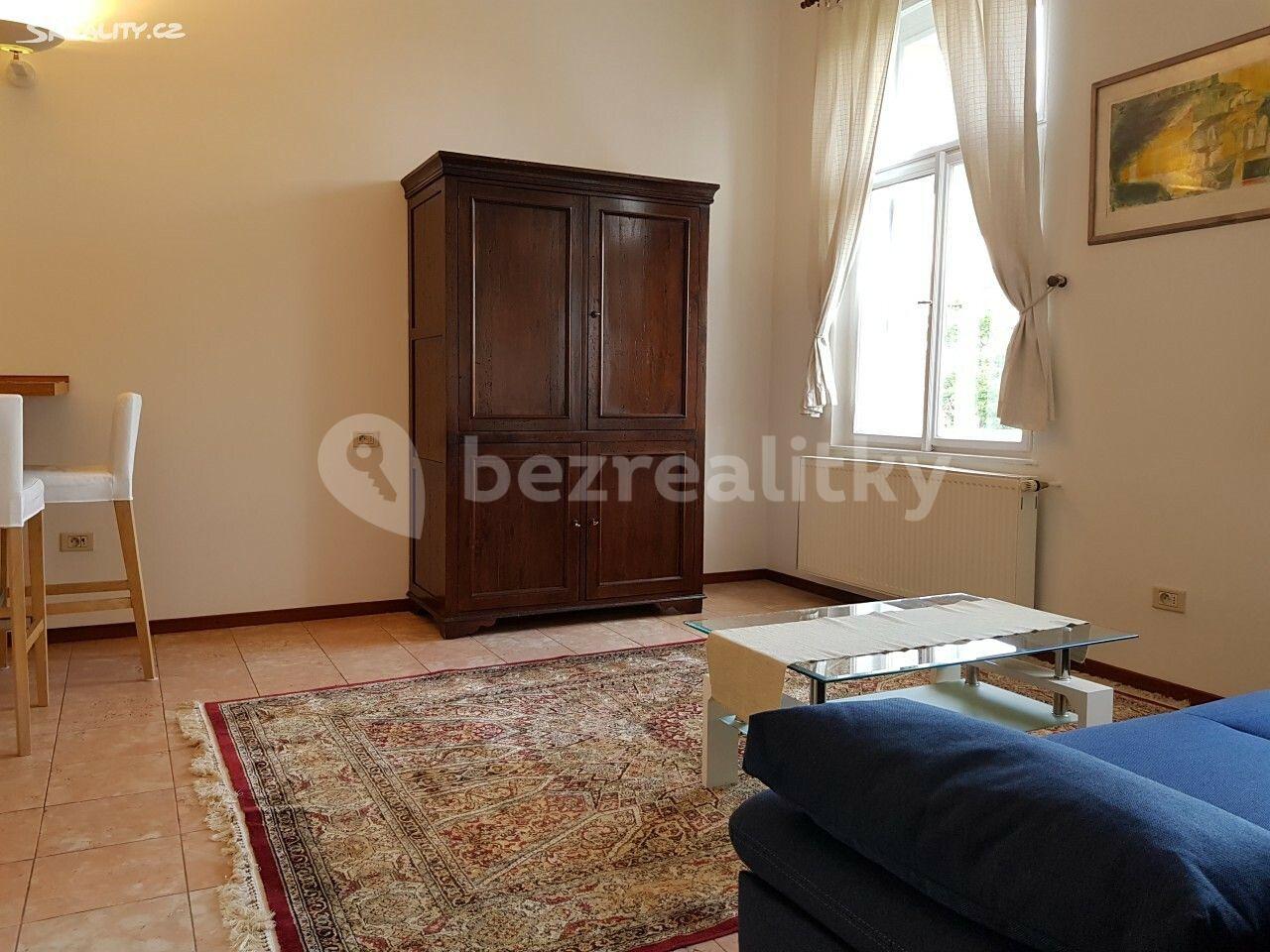 1 bedroom with open-plan kitchen flat to rent, 50 m², Korunní, Prague, Prague