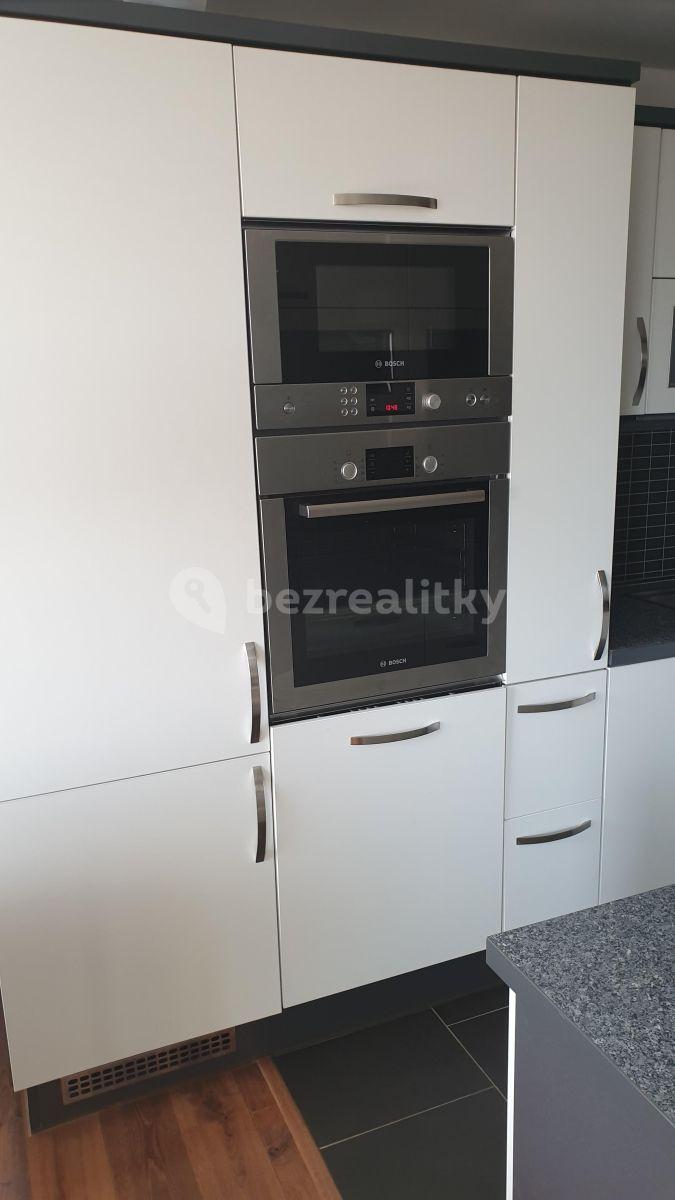 2 bedroom with open-plan kitchen flat to rent, 78 m², Petržílkova, Prague, Prague