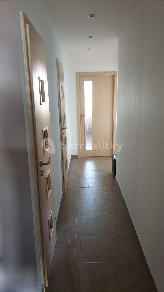 2 bedroom with open-plan kitchen flat to rent, 78 m², Petržílkova, Prague, Prague