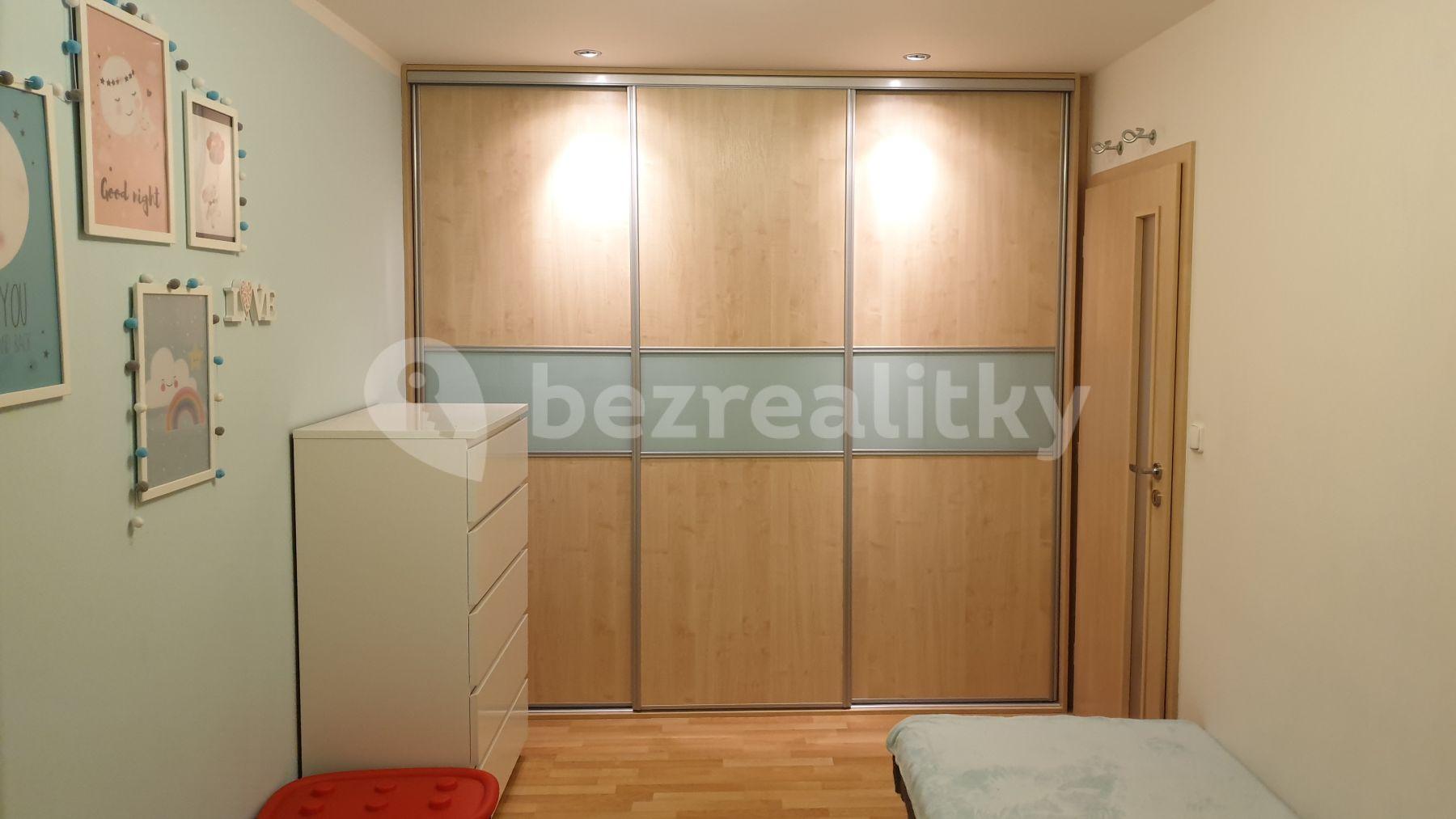 2 bedroom with open-plan kitchen flat to rent, 78 m², Petržílkova, Prague, Prague