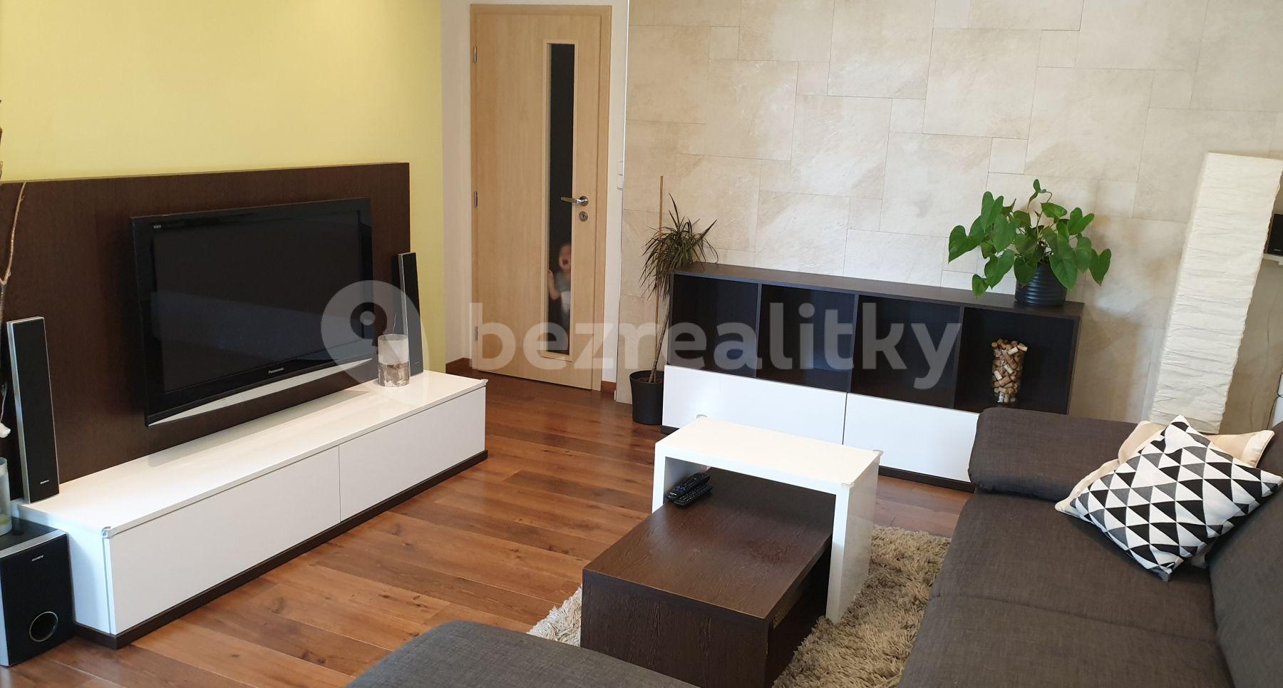 2 bedroom with open-plan kitchen flat to rent, 78 m², Petržílkova, Prague, Prague