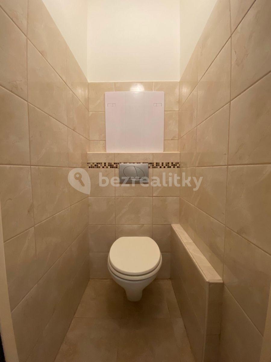 Small studio flat to rent, 32 m², Rezedová, Ružinov, Bratislavský Region