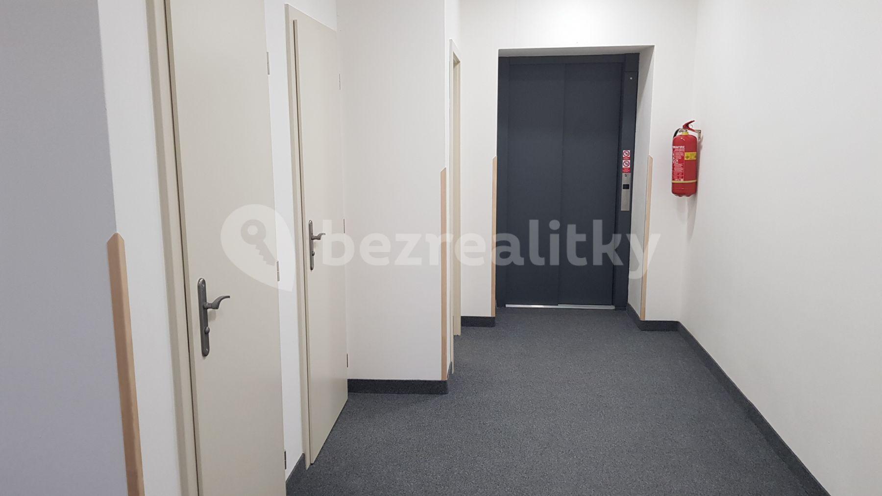 non-residential property to rent, 41 m², Staré Náměstí, Ostrov, Karlovarský Region