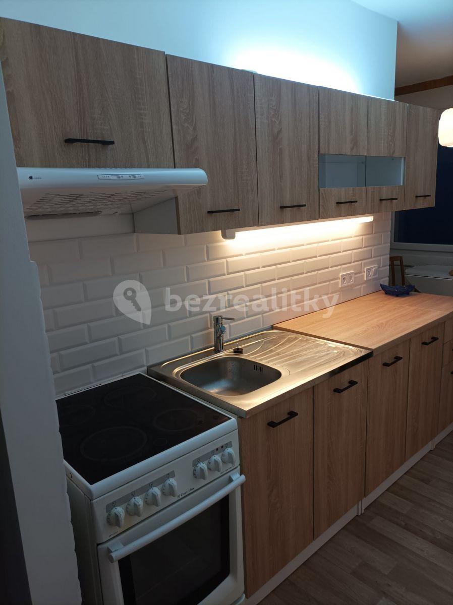 2 bedroom flat to rent, 67 m², Plukovníka Mráze, Prague, Prague