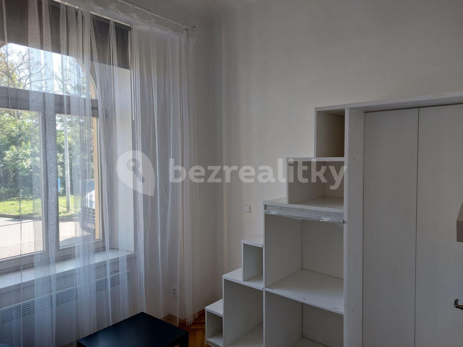 Studio flat to rent, 16 m², Křížová, Prague, Prague