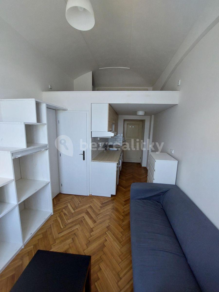 Studio flat to rent, 16 m², Křížová, Prague, Prague