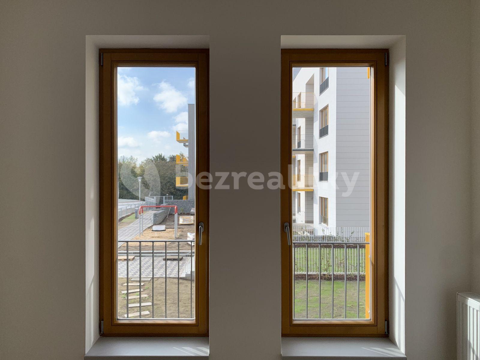 1 bedroom with open-plan kitchen flat to rent, 68 m², Tovární, Čelákovice, Středočeský Region