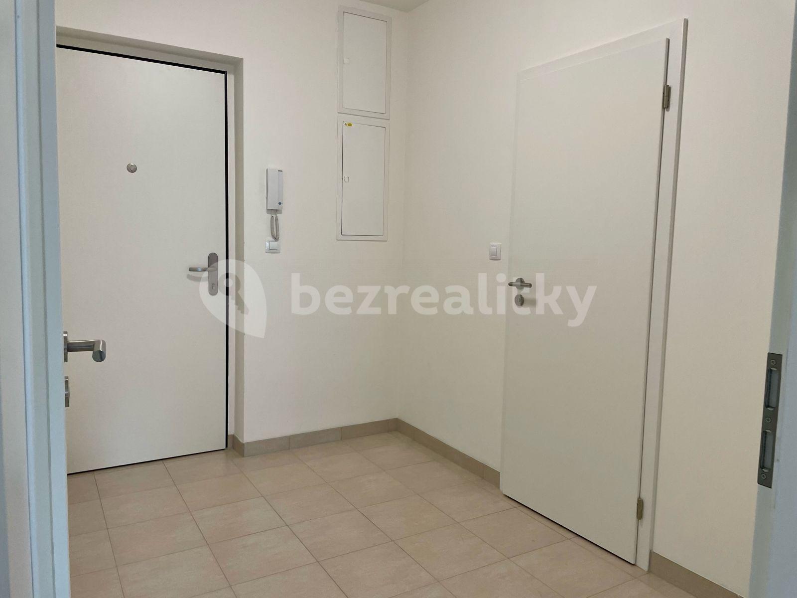 1 bedroom with open-plan kitchen flat to rent, 68 m², Tovární, Čelákovice, Středočeský Region