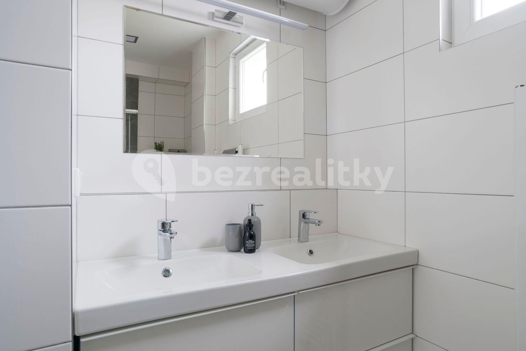 3 bedroom flat to rent, 98 m², V Bokách Ⅰ, Prague, Prague