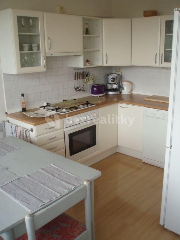 4 bedroom flat to rent, 68 m², Mimoňská, Prague, Prague