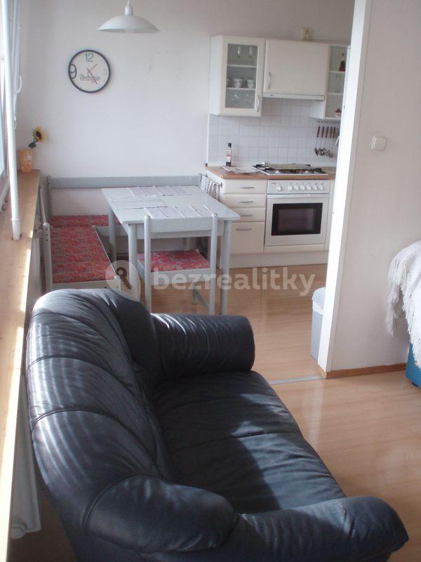 4 bedroom flat to rent, 68 m², Mimoňská, Prague, Prague