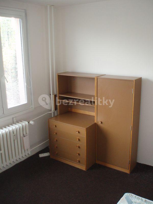 4 bedroom flat to rent, 68 m², Mimoňská, Prague, Prague