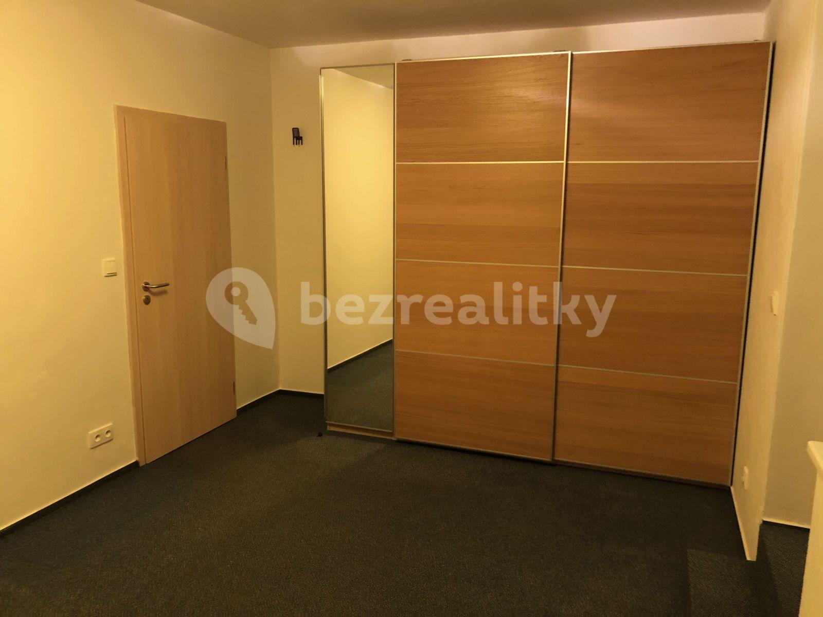 2 bedroom with open-plan kitchen flat to rent, 93 m², Jaromíra Vejvody, Prague, Prague