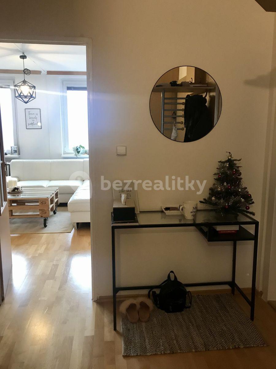 1 bedroom with open-plan kitchen flat to rent, 67 m², Makovského, Prague, Prague