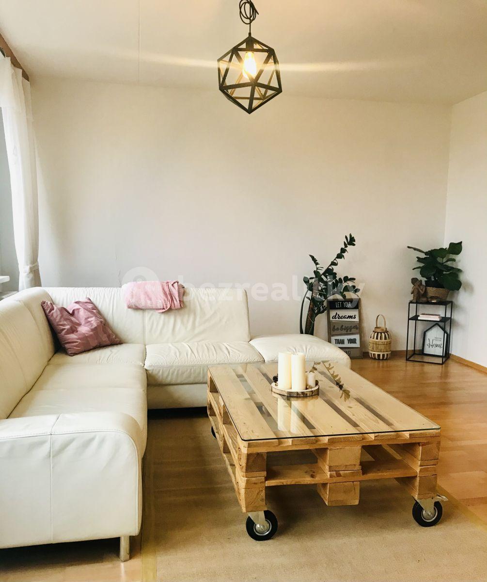 1 bedroom with open-plan kitchen flat to rent, 67 m², Makovského, Prague, Prague