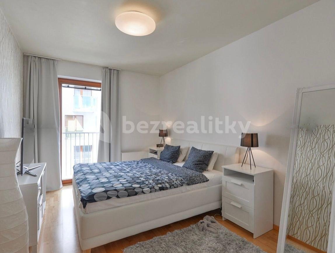 2 bedroom with open-plan kitchen flat to rent, 90 m², Vršovická, Prague, Prague