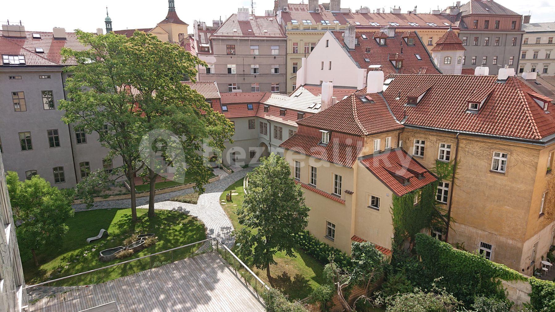 1 bedroom with open-plan kitchen flat to rent, 38 m², U Milosrdných, Prague, Prague