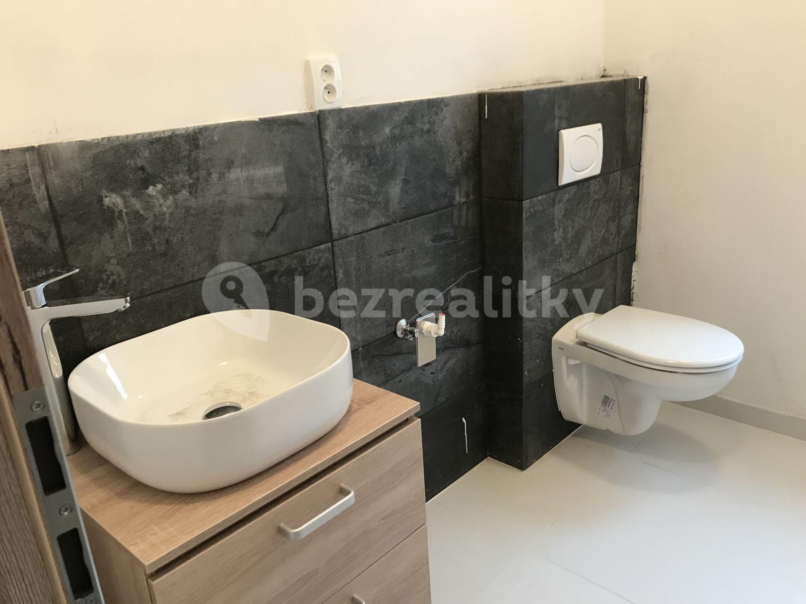 house to rent, 157 m², Nad Prahou, Horoměřice, Středočeský Region