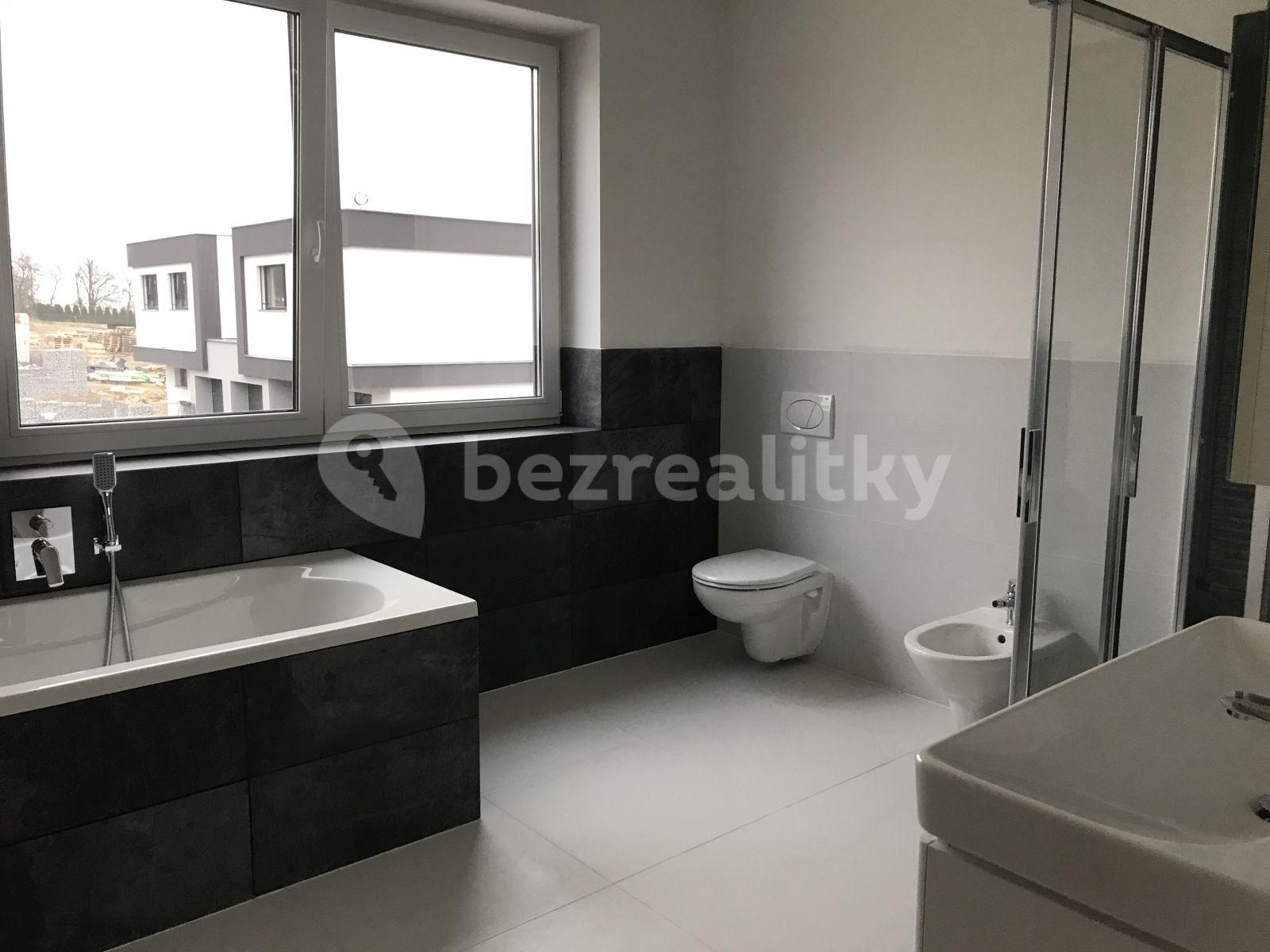 house to rent, 157 m², Nad Prahou, Horoměřice, Středočeský Region