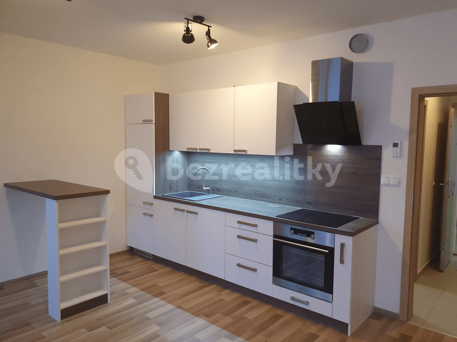 Studio flat to rent, 30 m², Ke Kříži, Prague, Prague