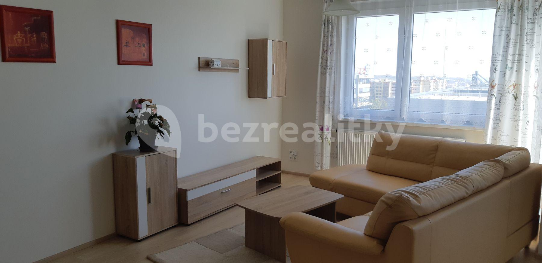 Studio flat to rent, 50 m², Náměstí Junkových, Prague, Prague