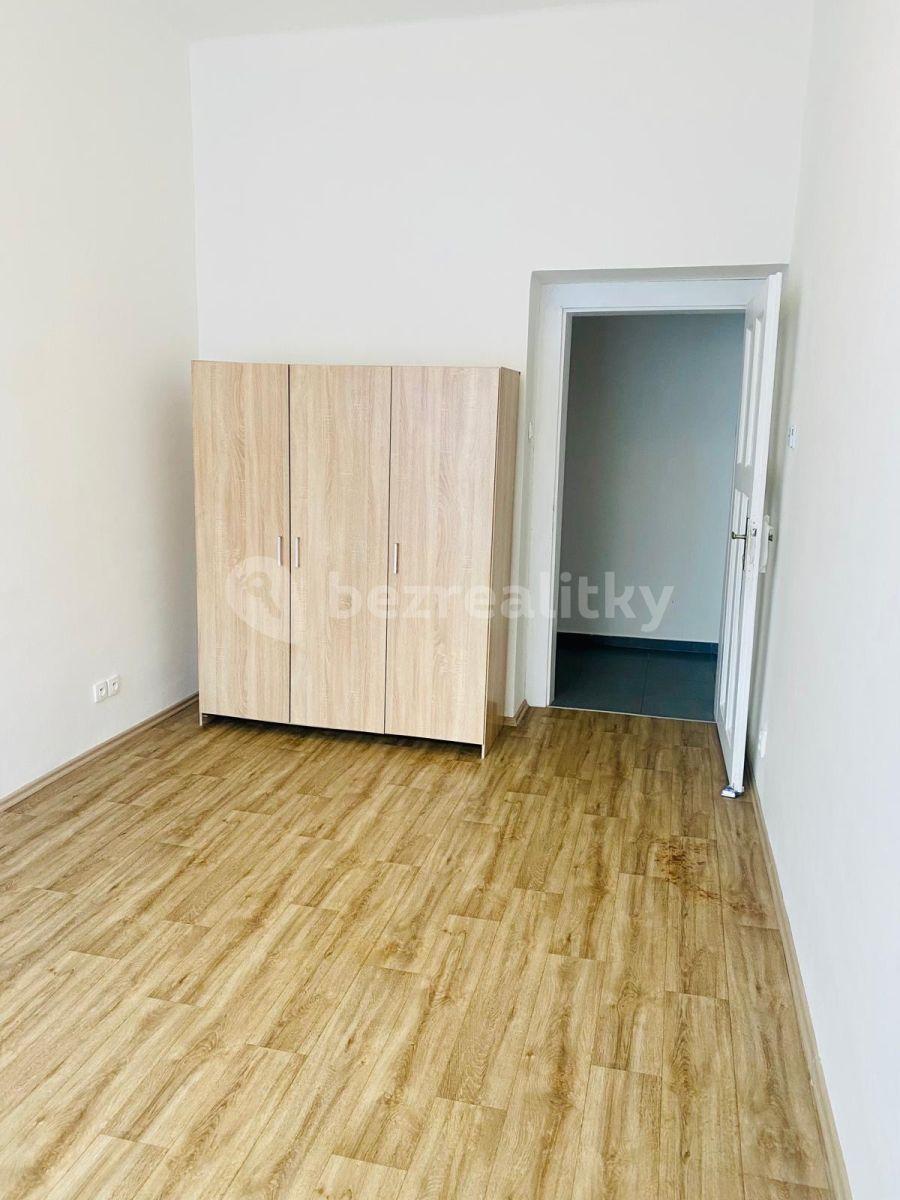 1 bedroom with open-plan kitchen flat to rent, 51 m², Husova, Pardubice, Pardubický Region